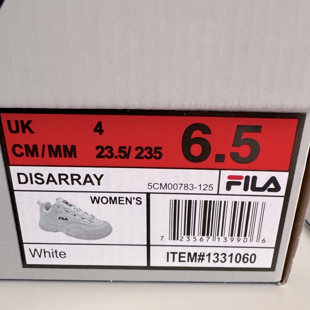 NWT/New In Box Fila Women’s Disarray Sneaker. Size 6.5 - Picture 4 of 4